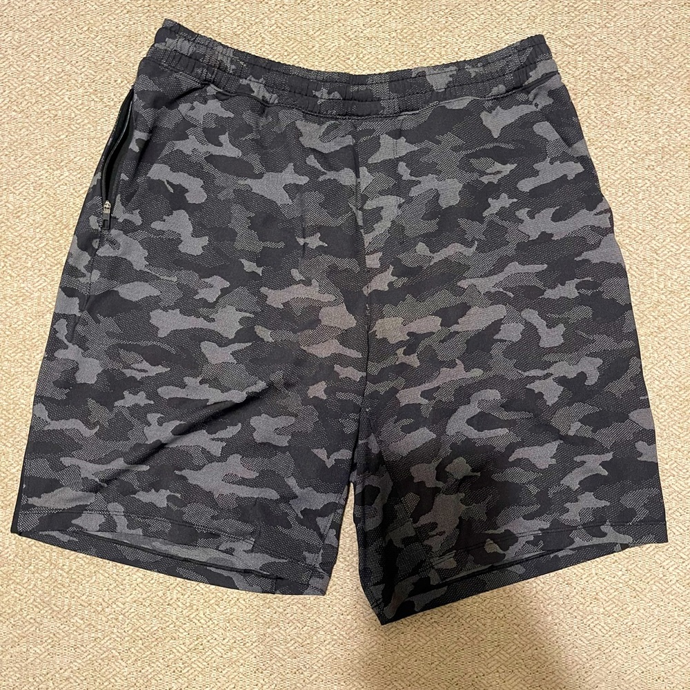 Lululemon pace breaker shorts